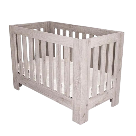 Love N Care Stan Mini Cot